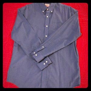 LL Bean Wrinkle Free button Down